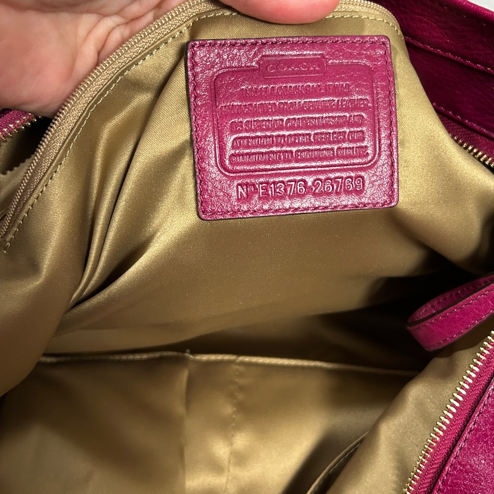 Coach 2013 Raspberry Gold Lg Leather Zip Tote Bag both original keychain tags - Picture 7 of 10